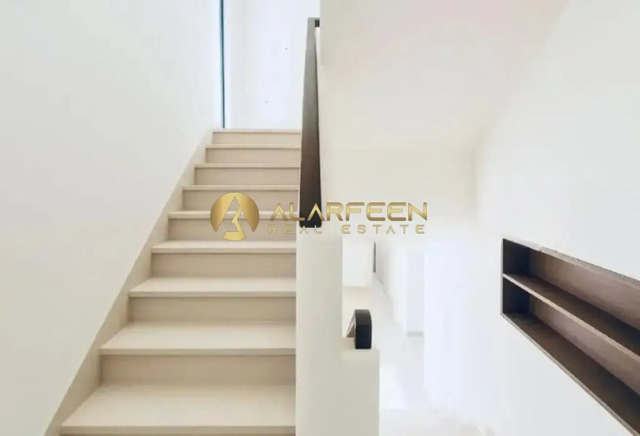 Waterfront 5BR | Genuine Resale | Negotiable