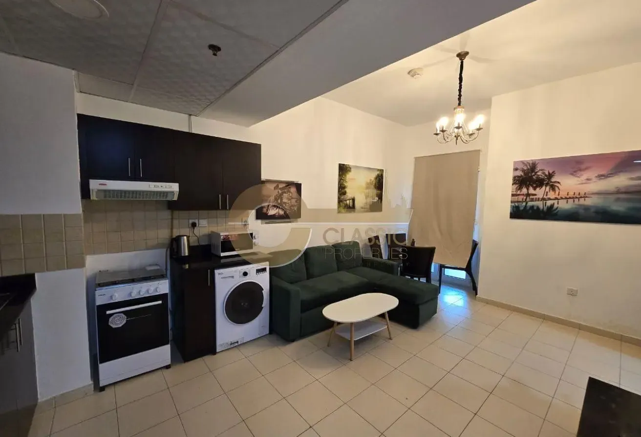 BRIGHT APARTMENT | PRIME SPOT | VACANT