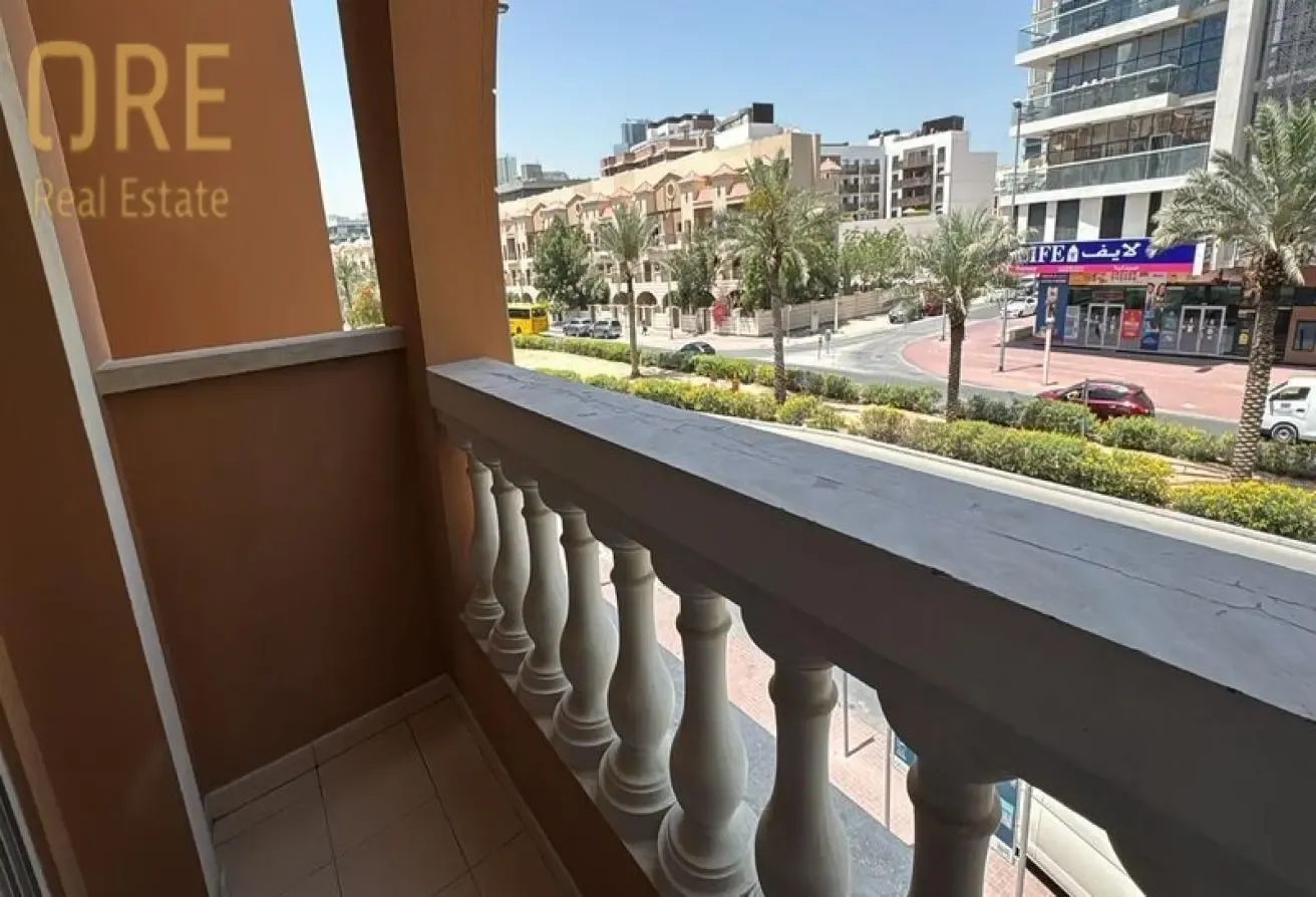 Well Maintained | Balcony | Great Location