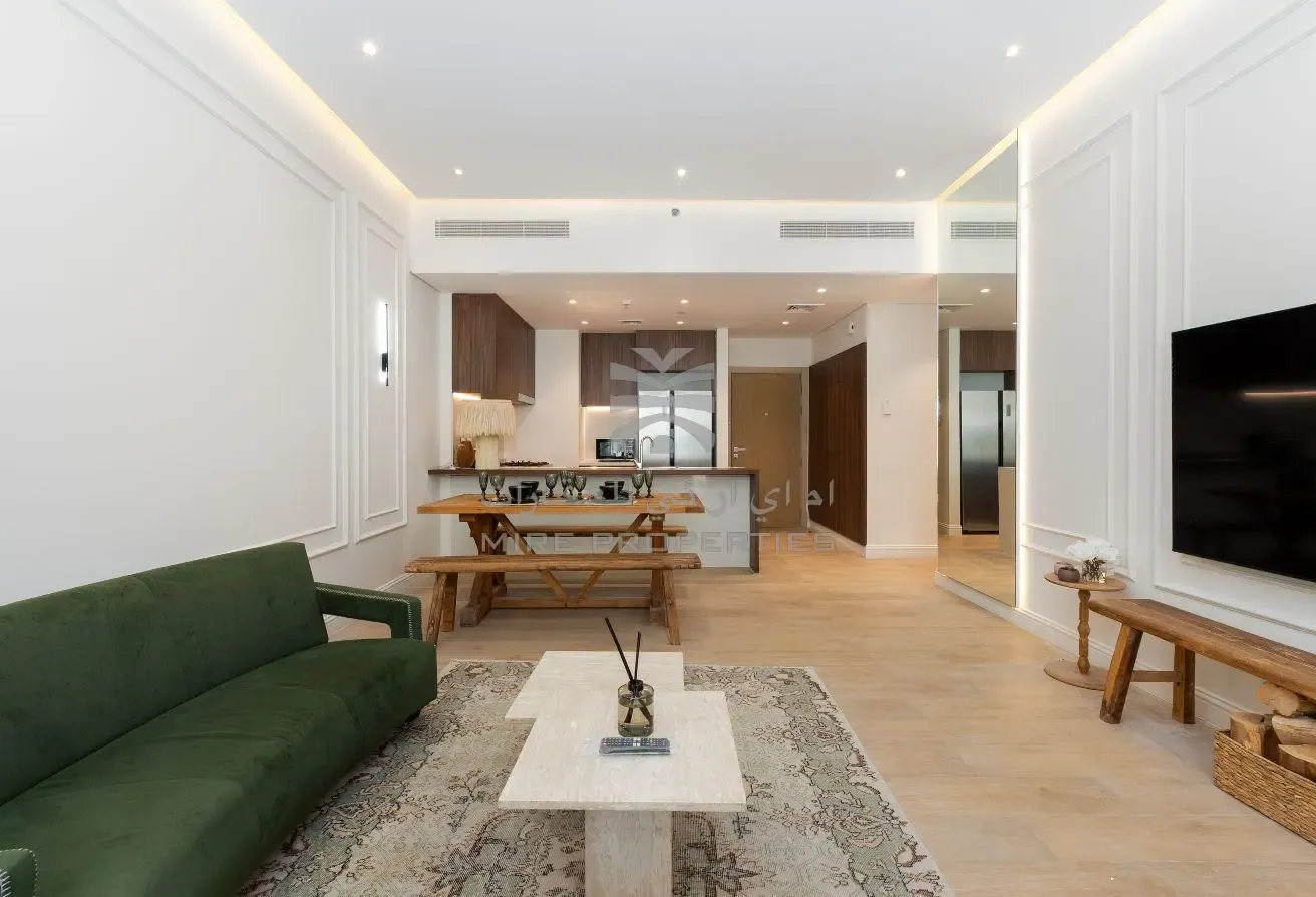 Vacant | Upgraded & Furnished 2BR | Premium Finish