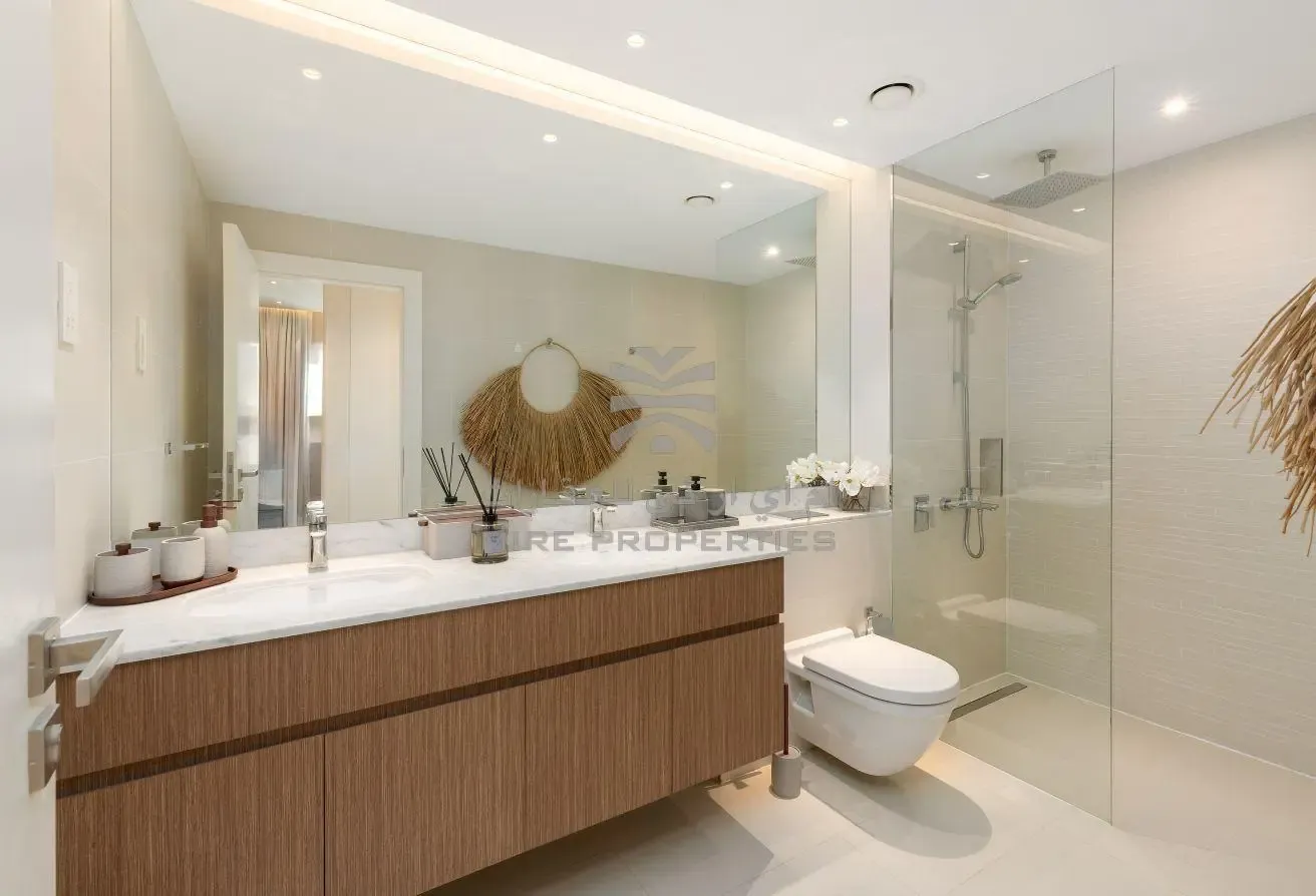 Vacant | Upgraded & Furnished 2BR | Premium Finish