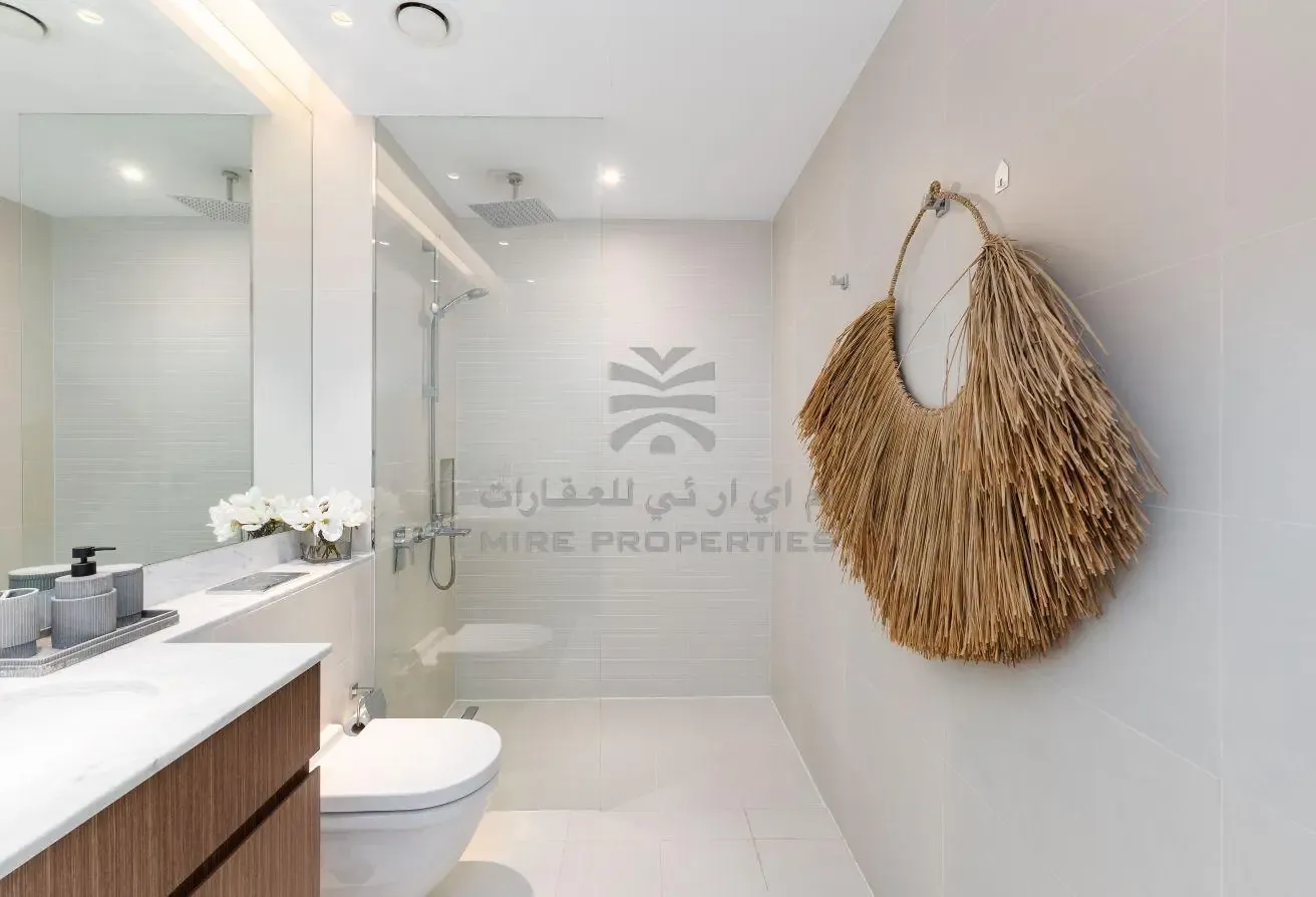 Vacant | Upgraded & Furnished 2BR | Premium Finish