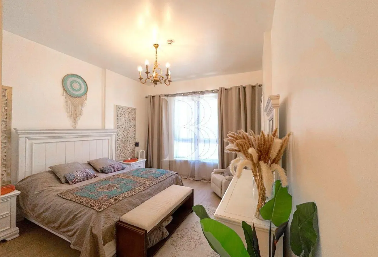 Ready to move | Waterfront community | Furnished