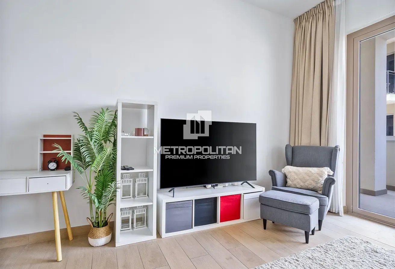 Luxury Living | Fully Furnished | Elegant