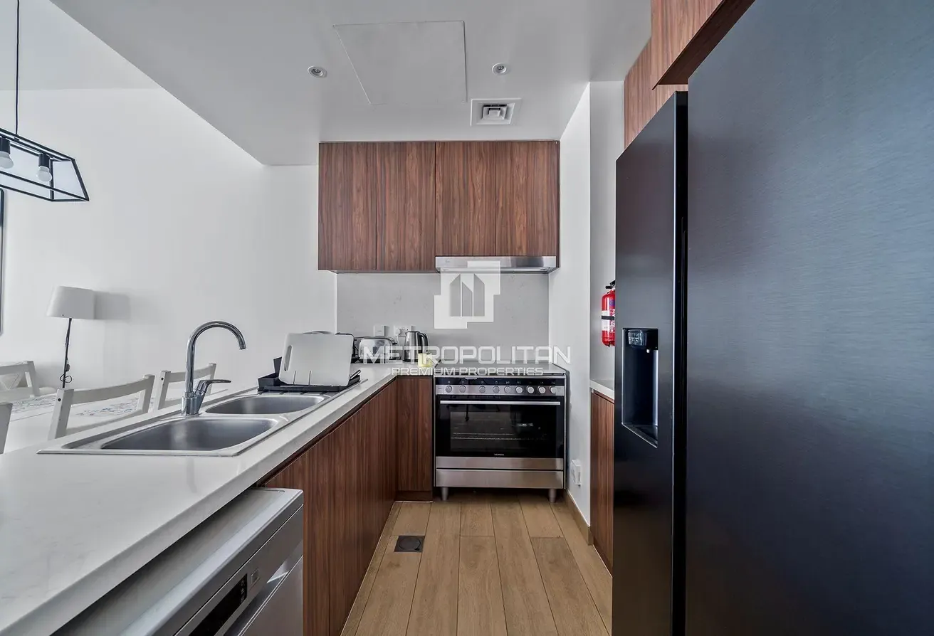 Luxury Living | Fully Furnished | Elegant
