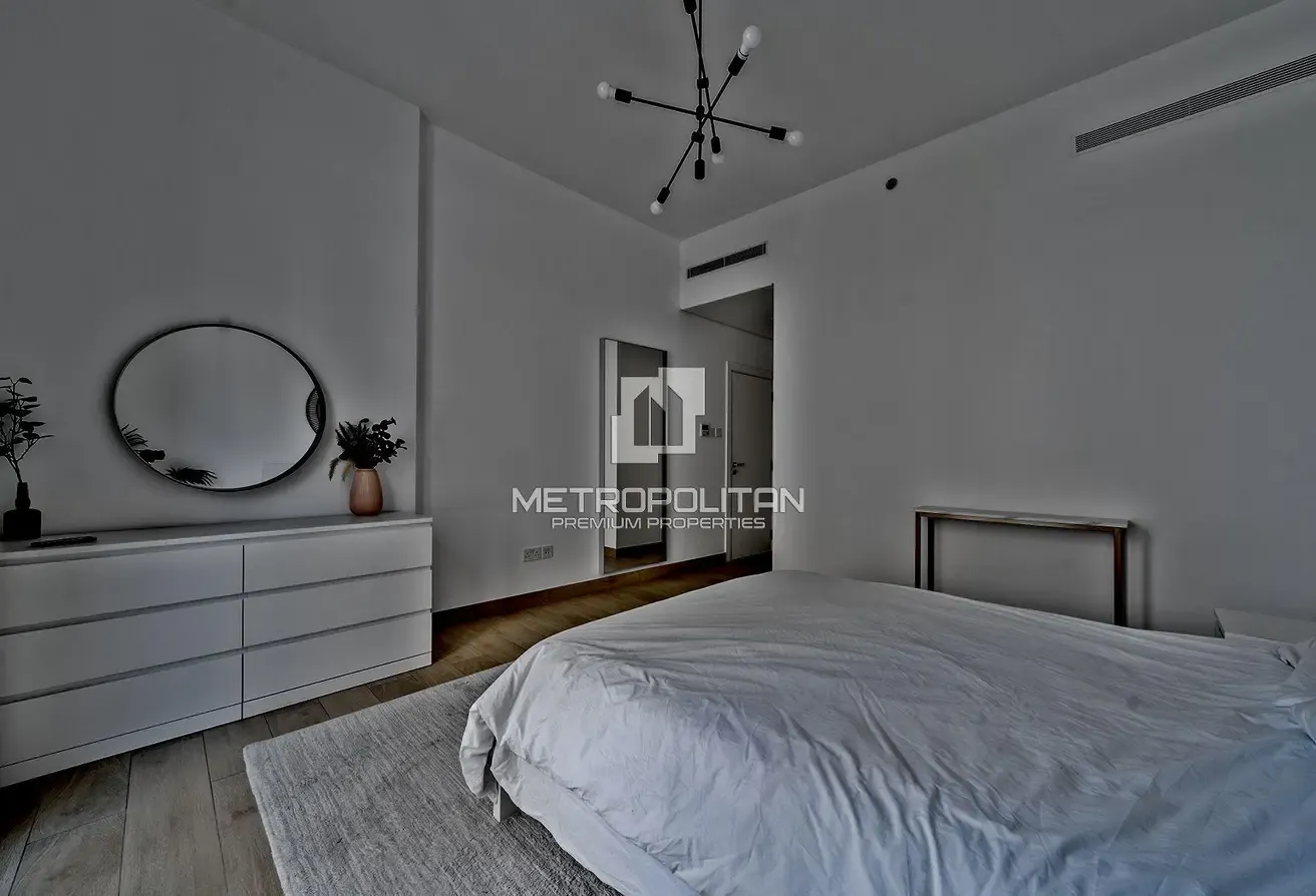 Luxury Living | Fully Furnished | Elegant