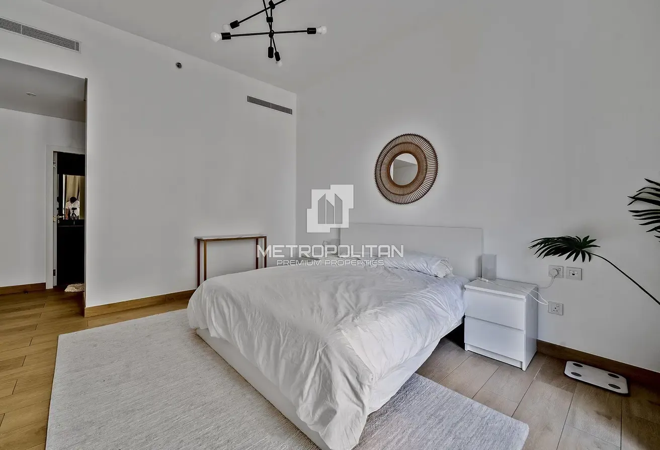 Luxury Living | Fully Furnished | Elegant