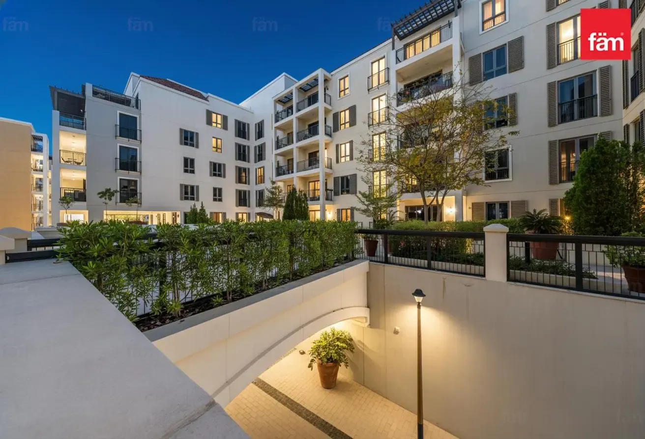 HighEnd Furnished | Vacant | Big Balcony