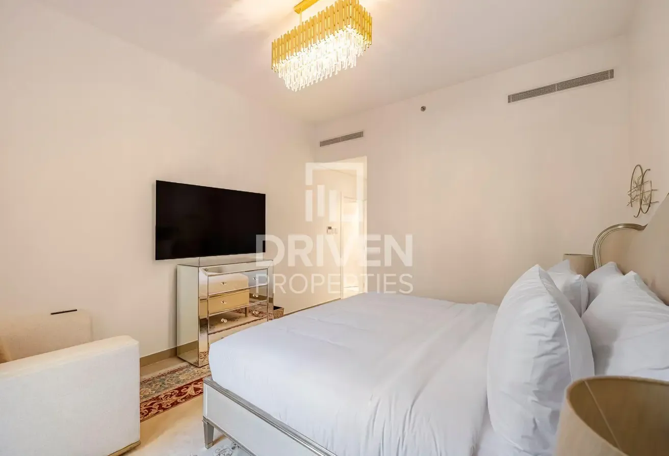 Spacious and Fully Furnished | Ready to Move in