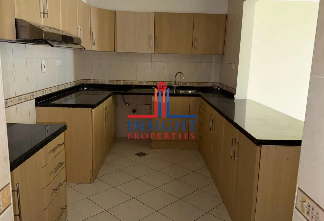 3 B/R + MAID | SPACIOUS | LAKE / SHZ RD VIEW