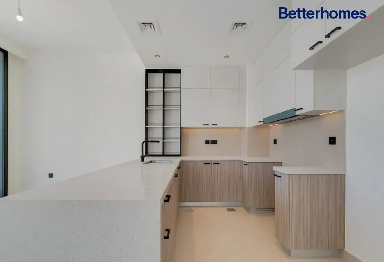 Premium Unit | Single Row | Vacant Now