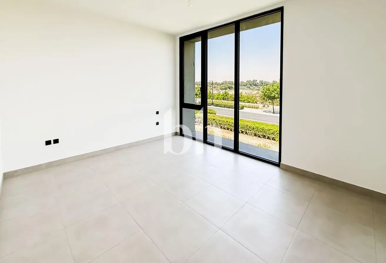 Premium Unit | Single Row | Vacant Now