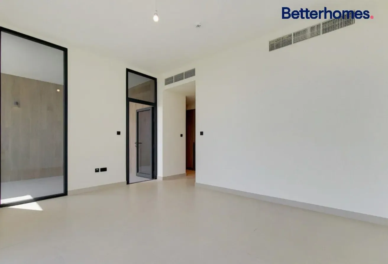 Premium Unit | Single Row | Vacant Now