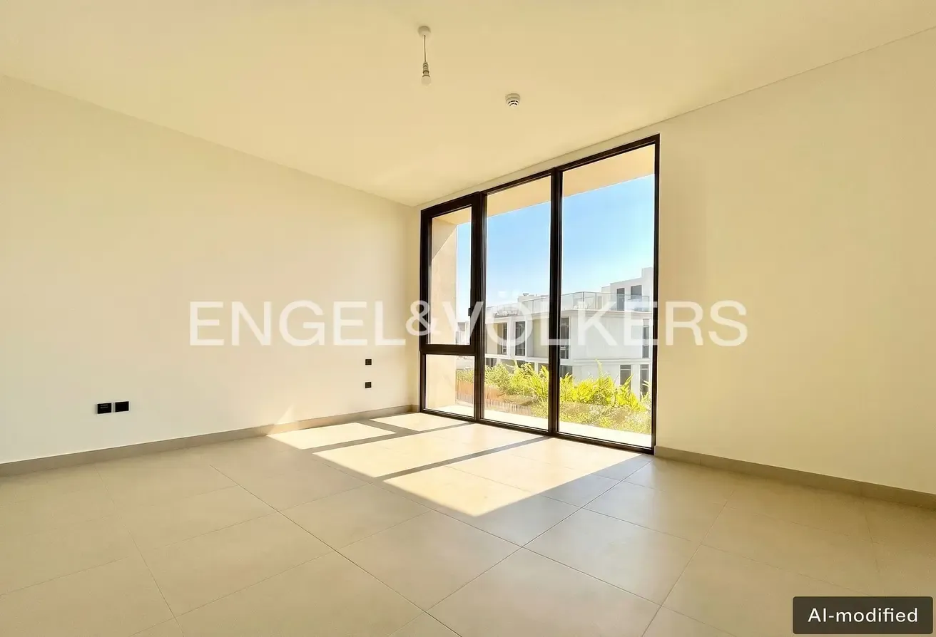 Large Plot | Single Row | Vacant Now