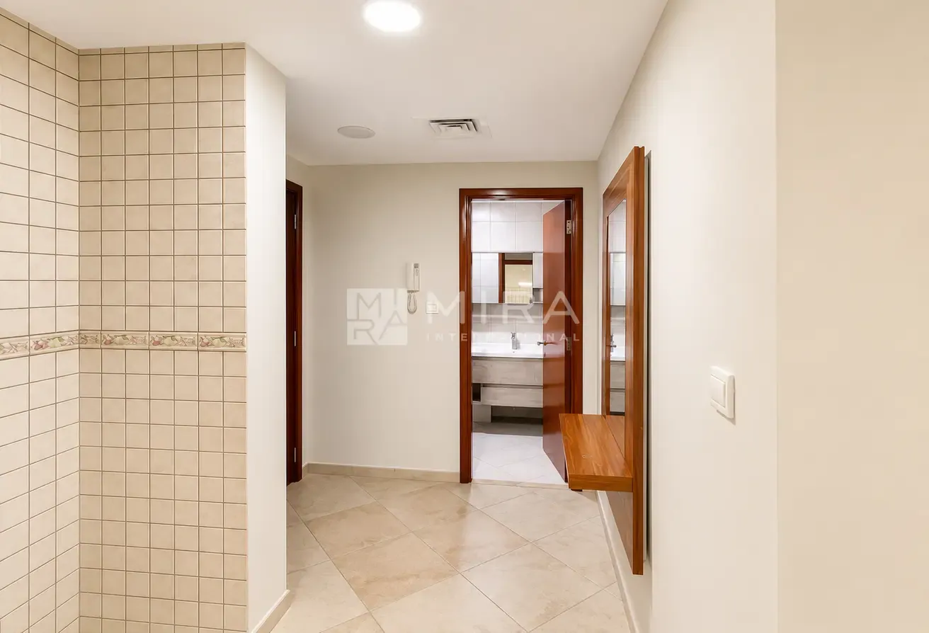 Brand New I Low Floor I Unfurnished