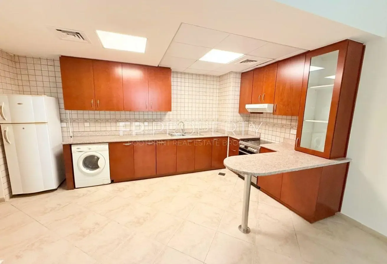 Spacious & Bright | Huge Layout | Prime Location