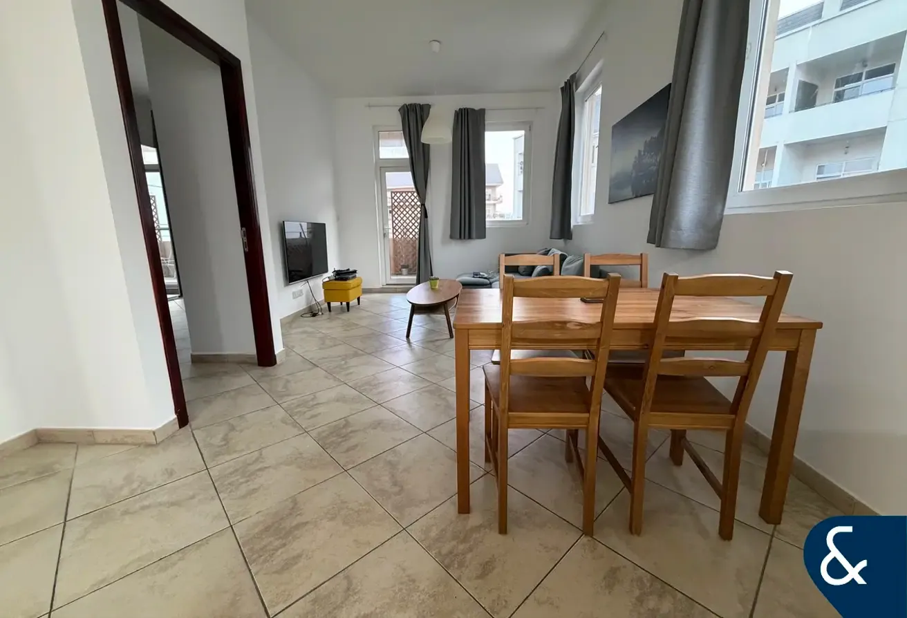 1 Bedroom | Garden View | Available July