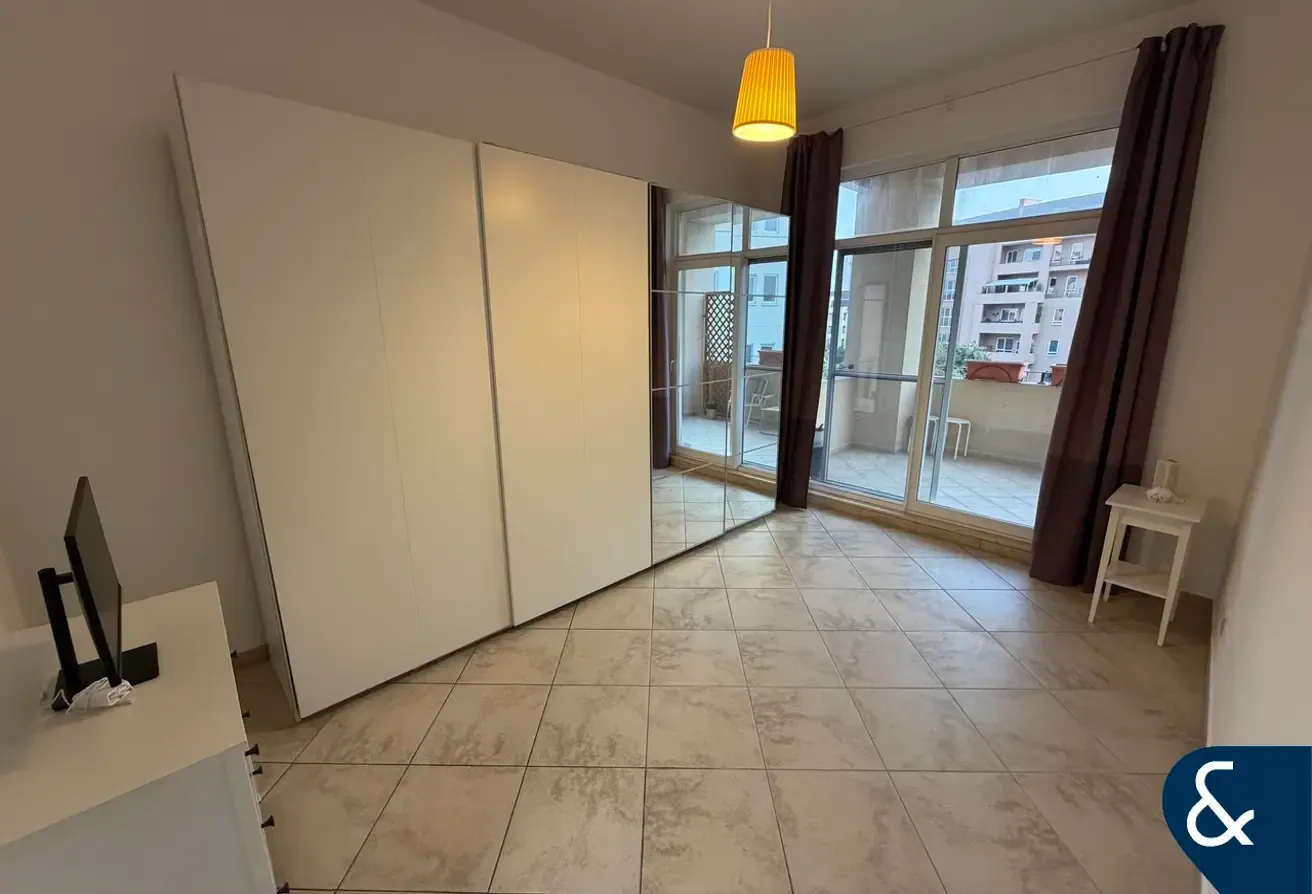 1 Bedroom | Garden View | Available July