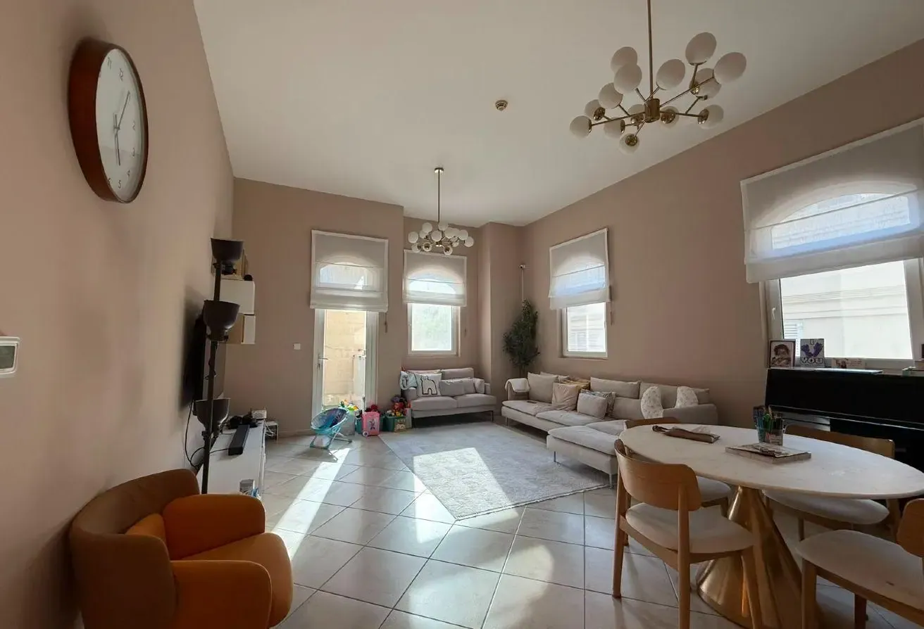 Bright | Corner Unit | 3BR+Maid | Ground Floor
