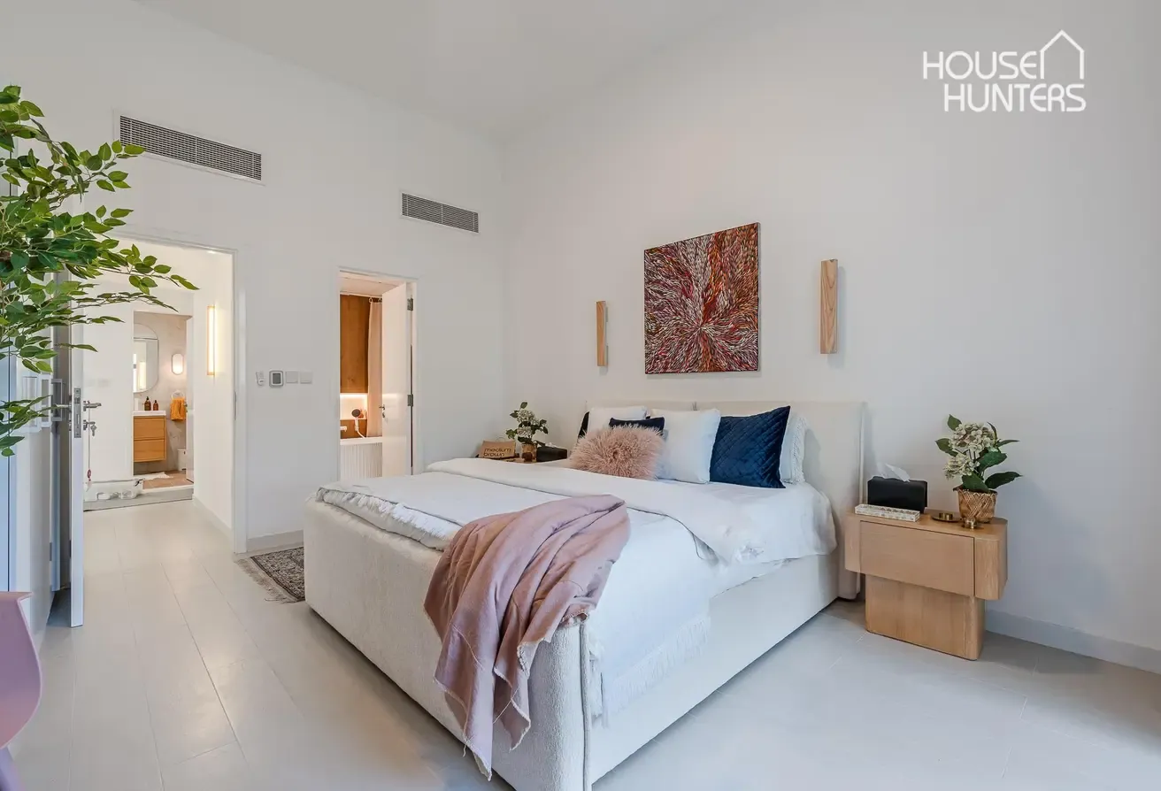 Fully Upgraded|Excellent Location|Multiple Cheques