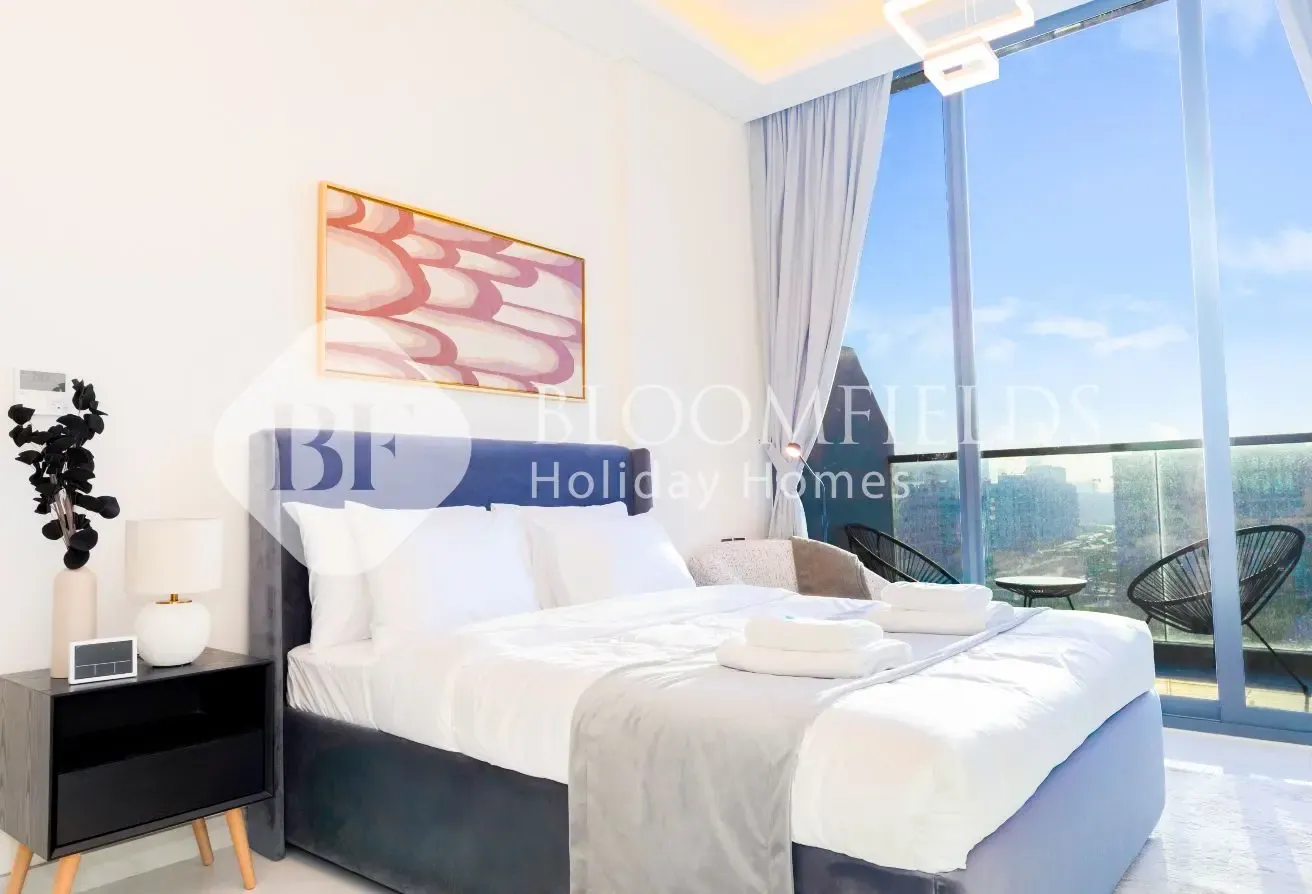 Modern Studio | Samana Park Views | 6th Floor