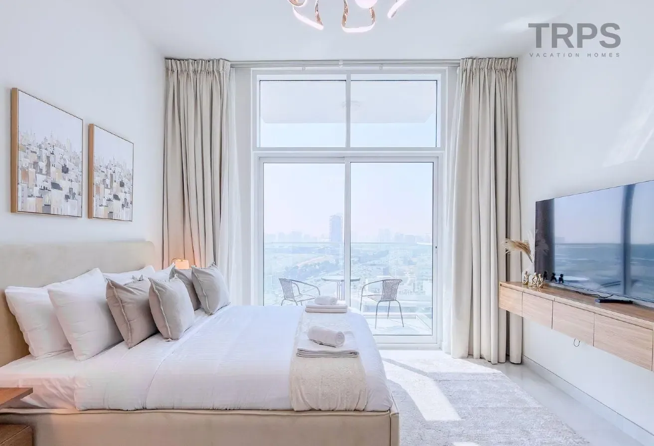 Close to Miracle Garden | Furnished | Ready Unit!!