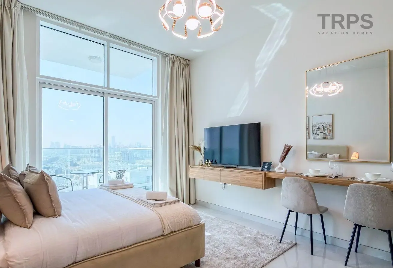 Close to Miracle Garden | Furnished | Ready Unit!!