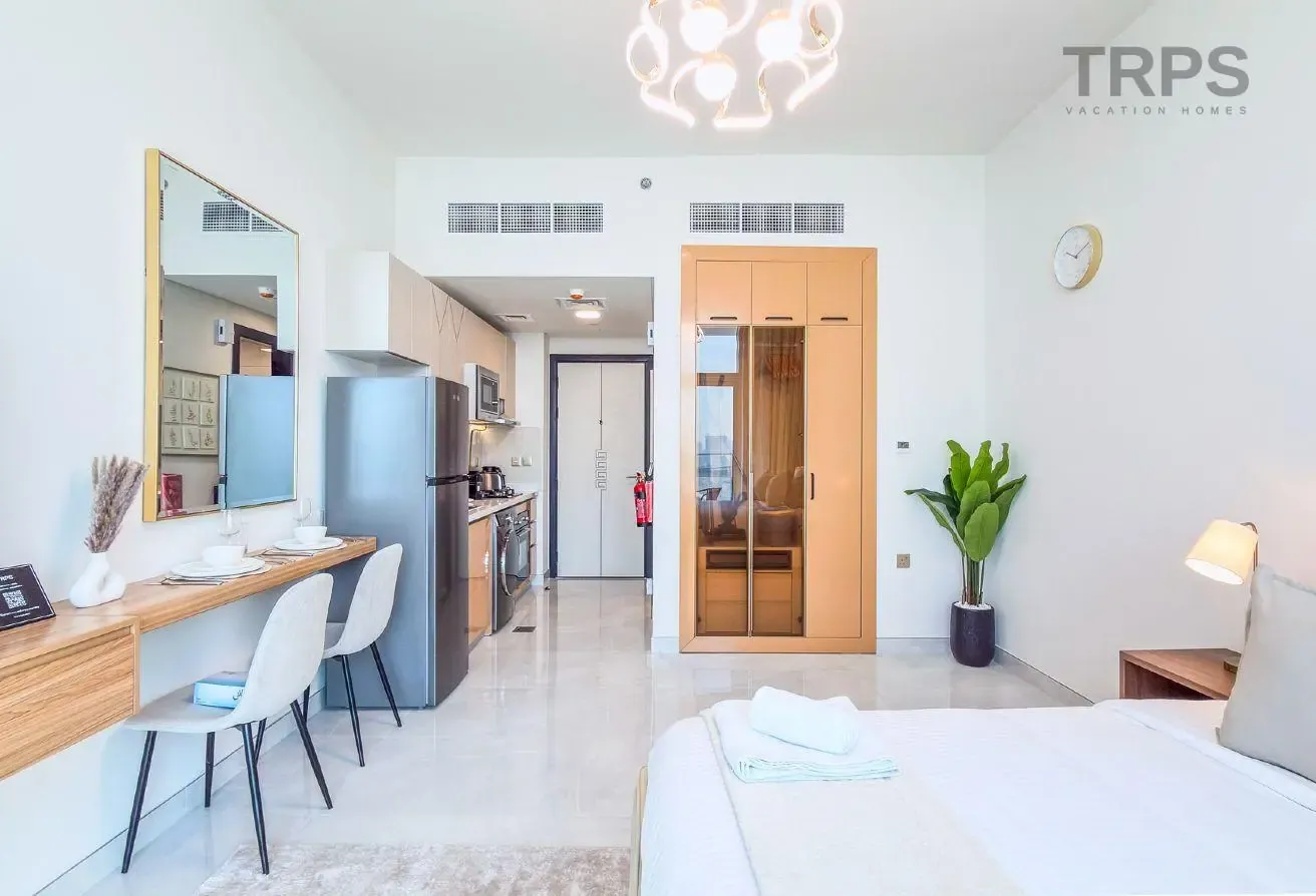 Close to Miracle Garden | Furnished | Ready Unit!!