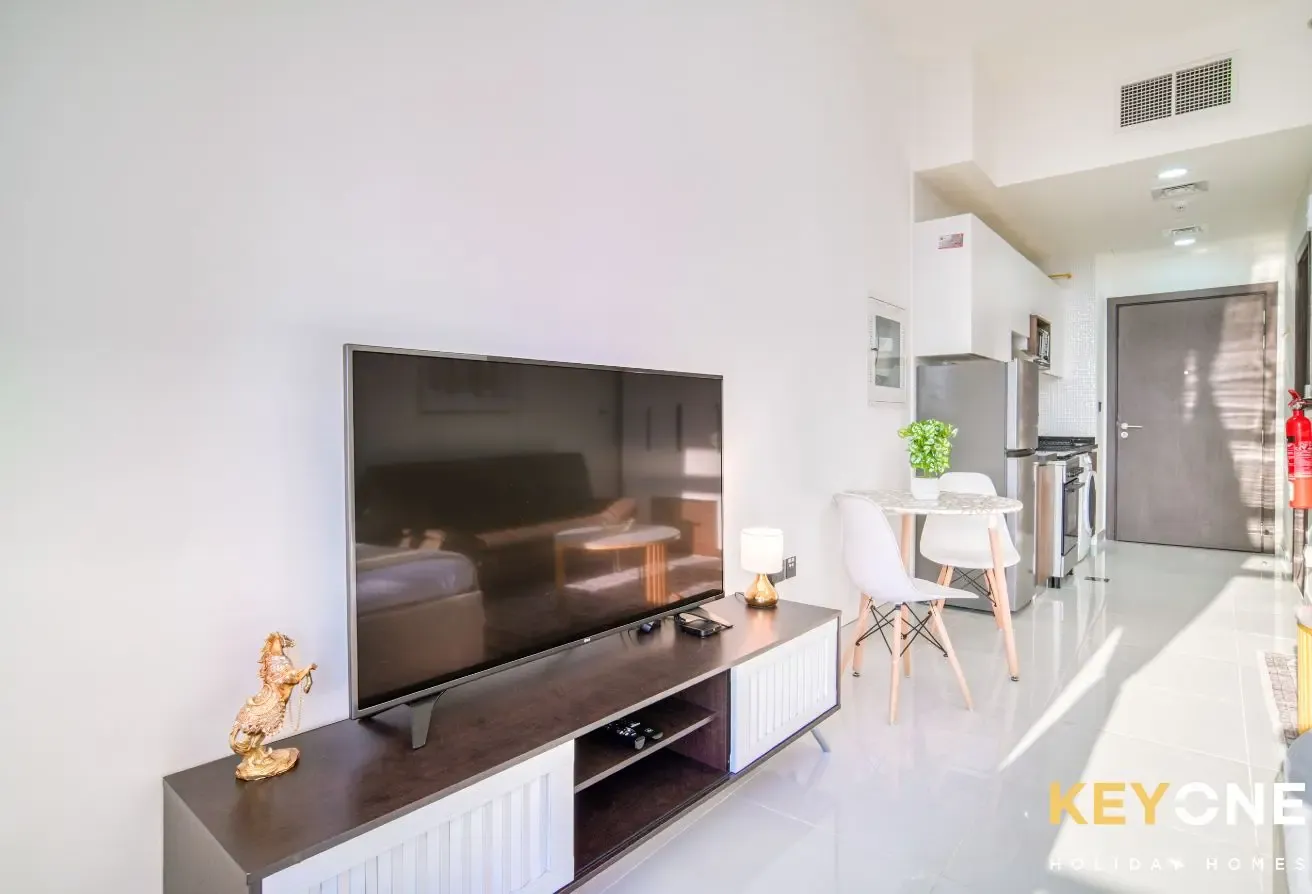 Elz Residence Stylish Studio Living
