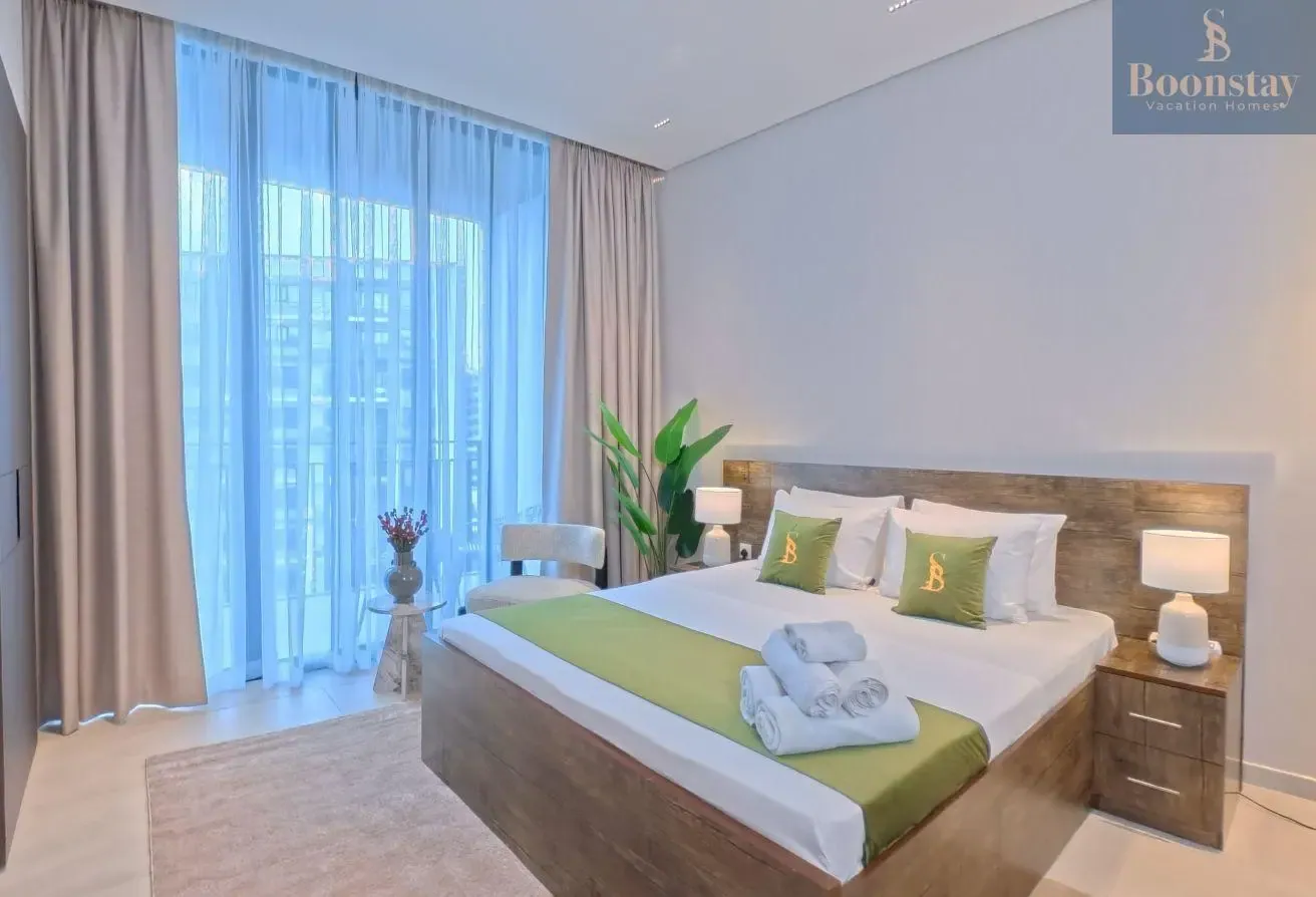 Modern Furnished Studio in Beverly Boulevard,Arjan