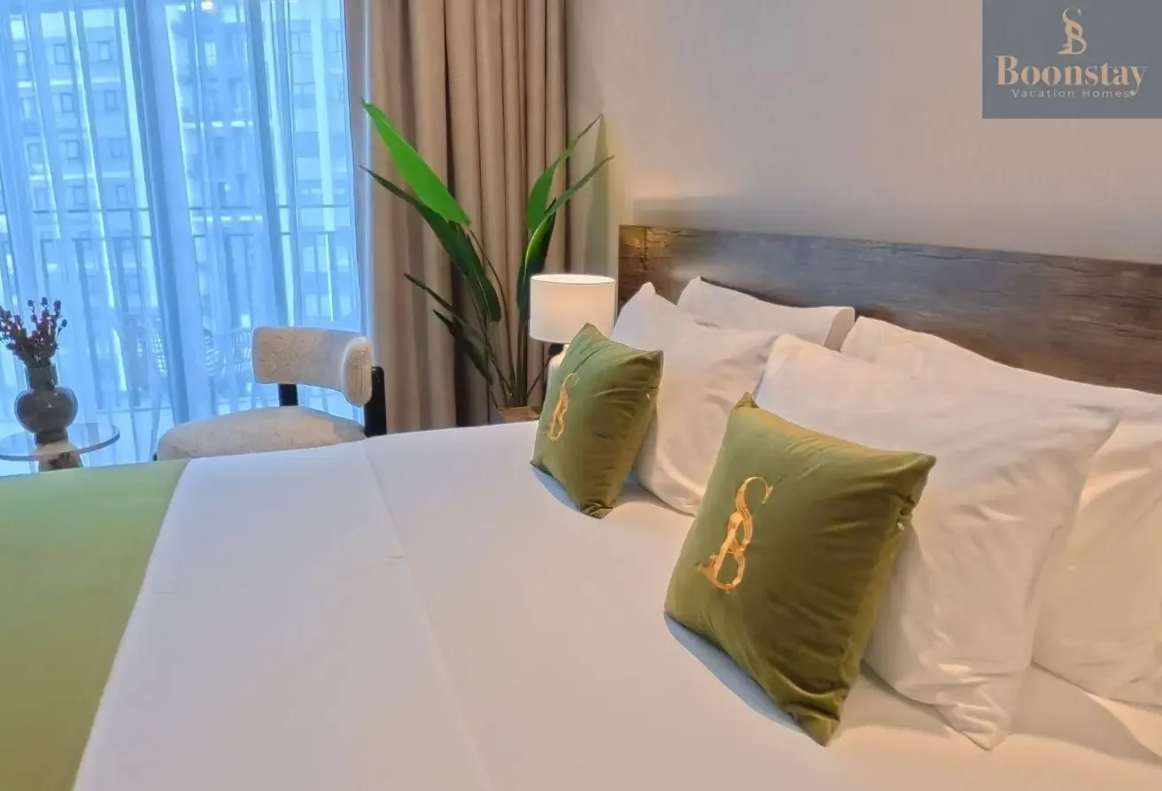 Modern Furnished Studio in Beverly Boulevard,Arjan