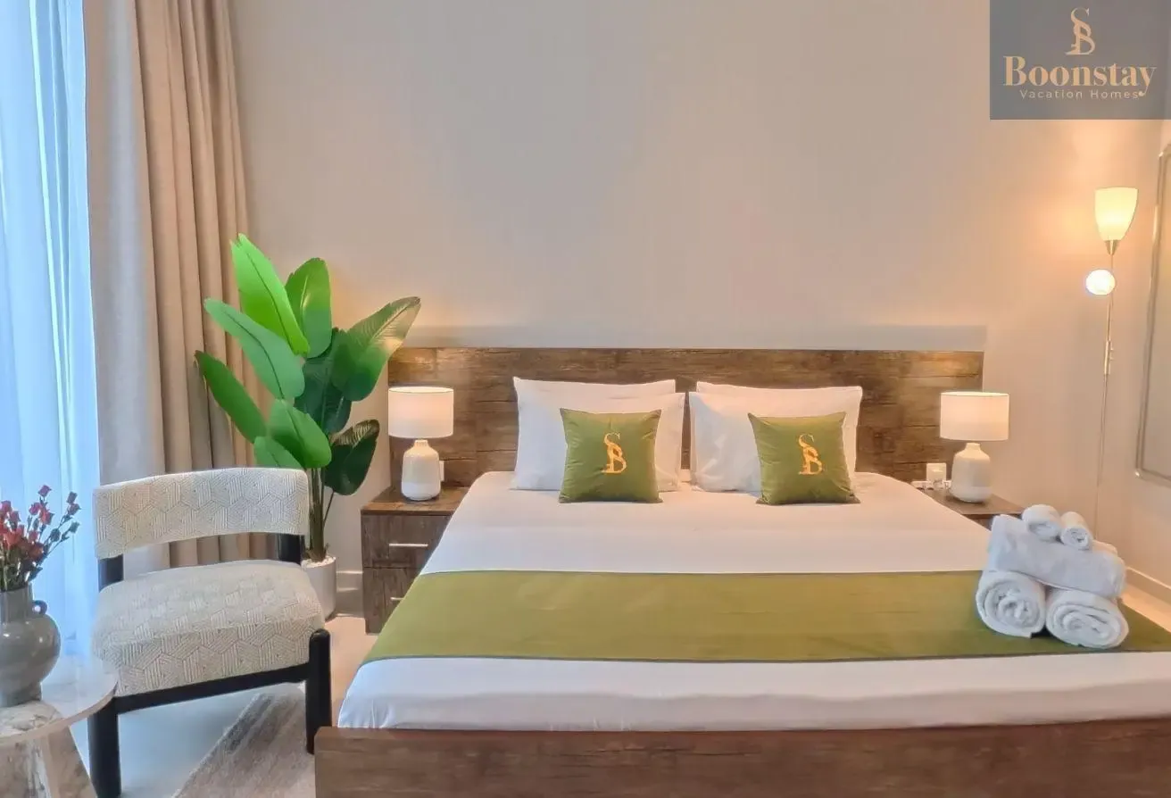 Modern Furnished Studio in Beverly Boulevard,Arjan