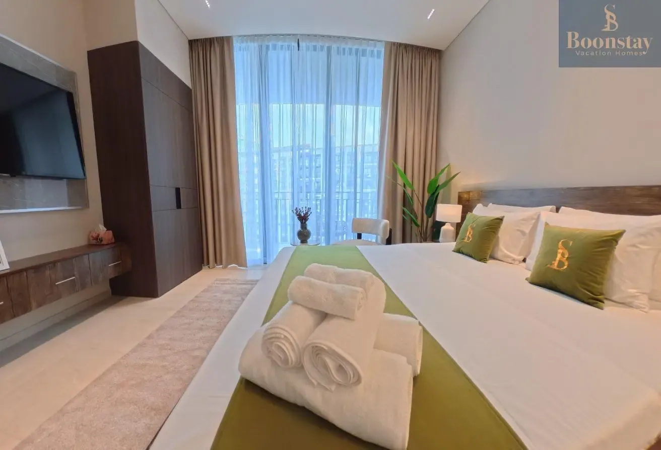 Modern Furnished Studio in Beverly Boulevard,Arjan