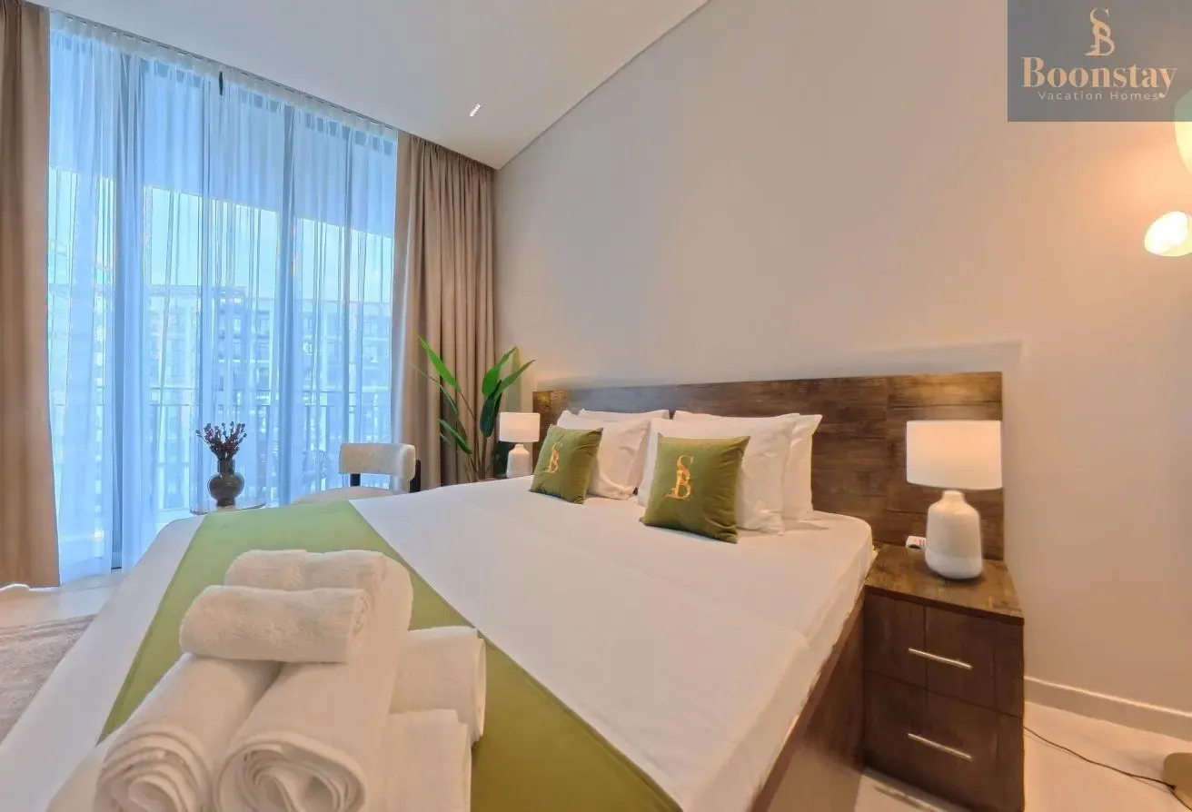 Modern Furnished Studio in Beverly Boulevard,Arjan