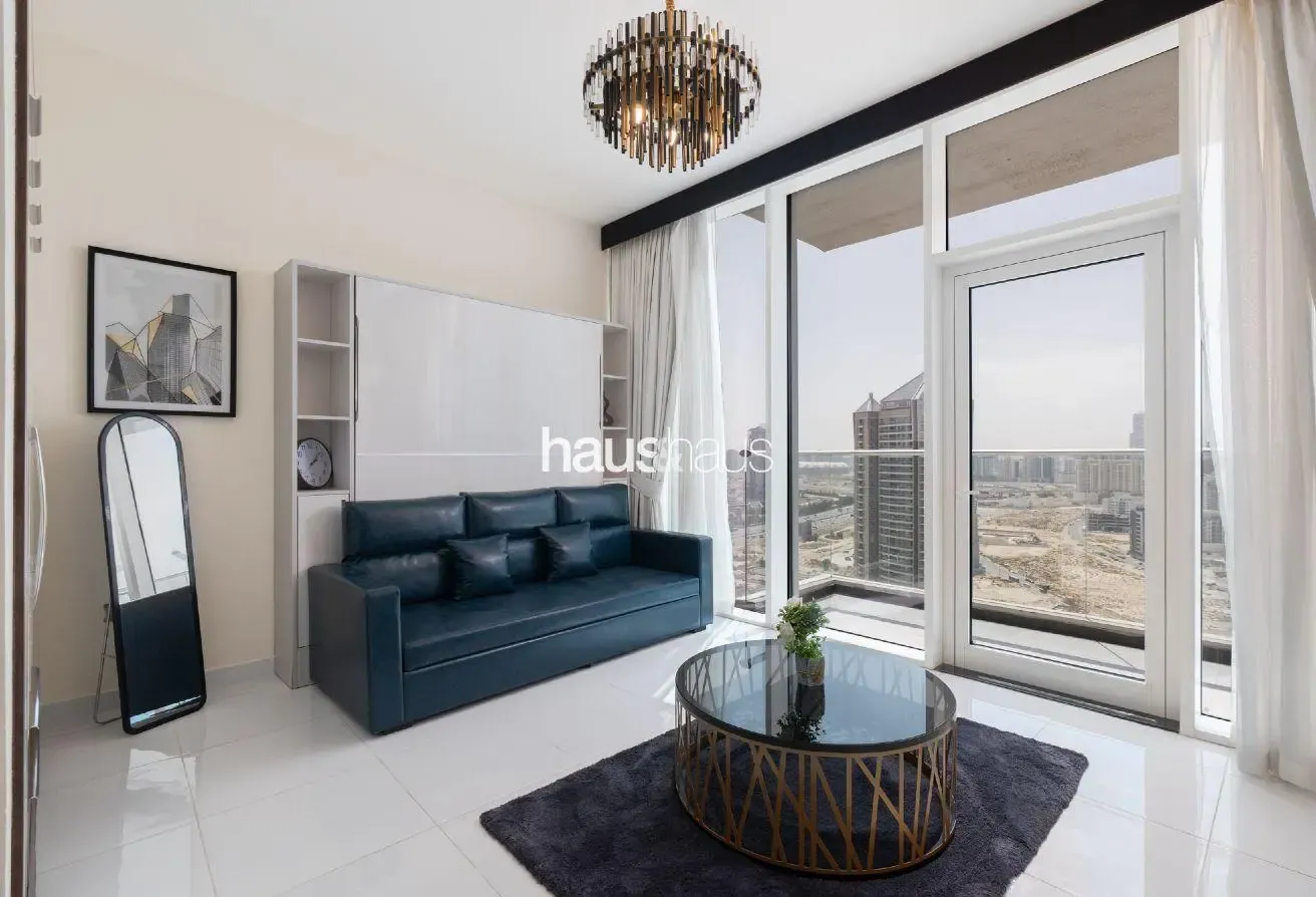 Cozy Studio Living | Motor City & Track Views