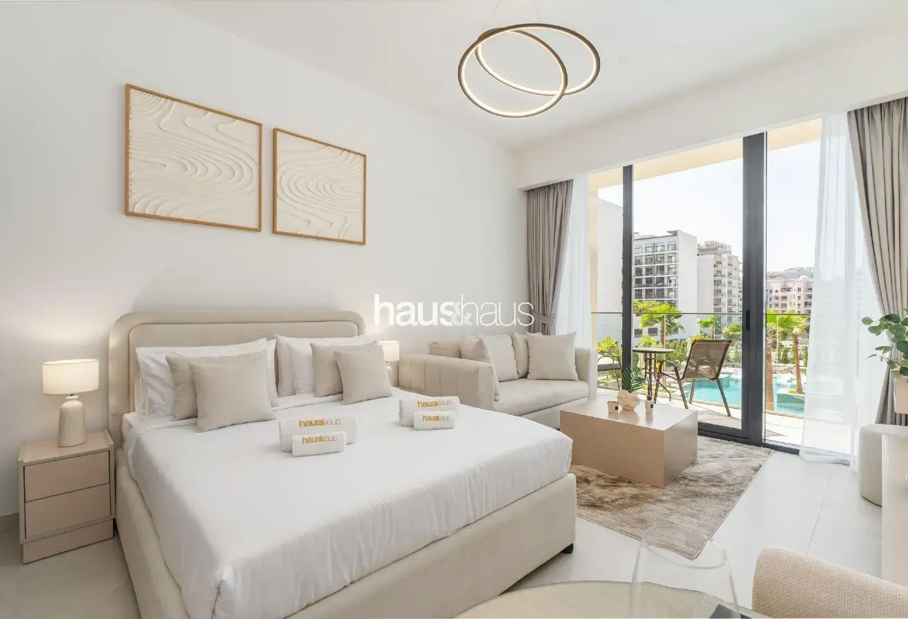 Pool View | Brand New | Contemporary