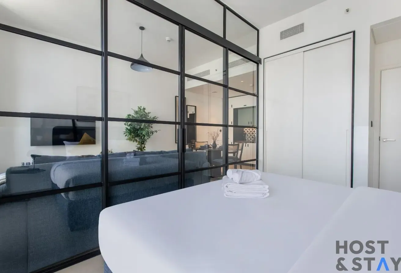 Stylish 2BR with Balcony & Pool View