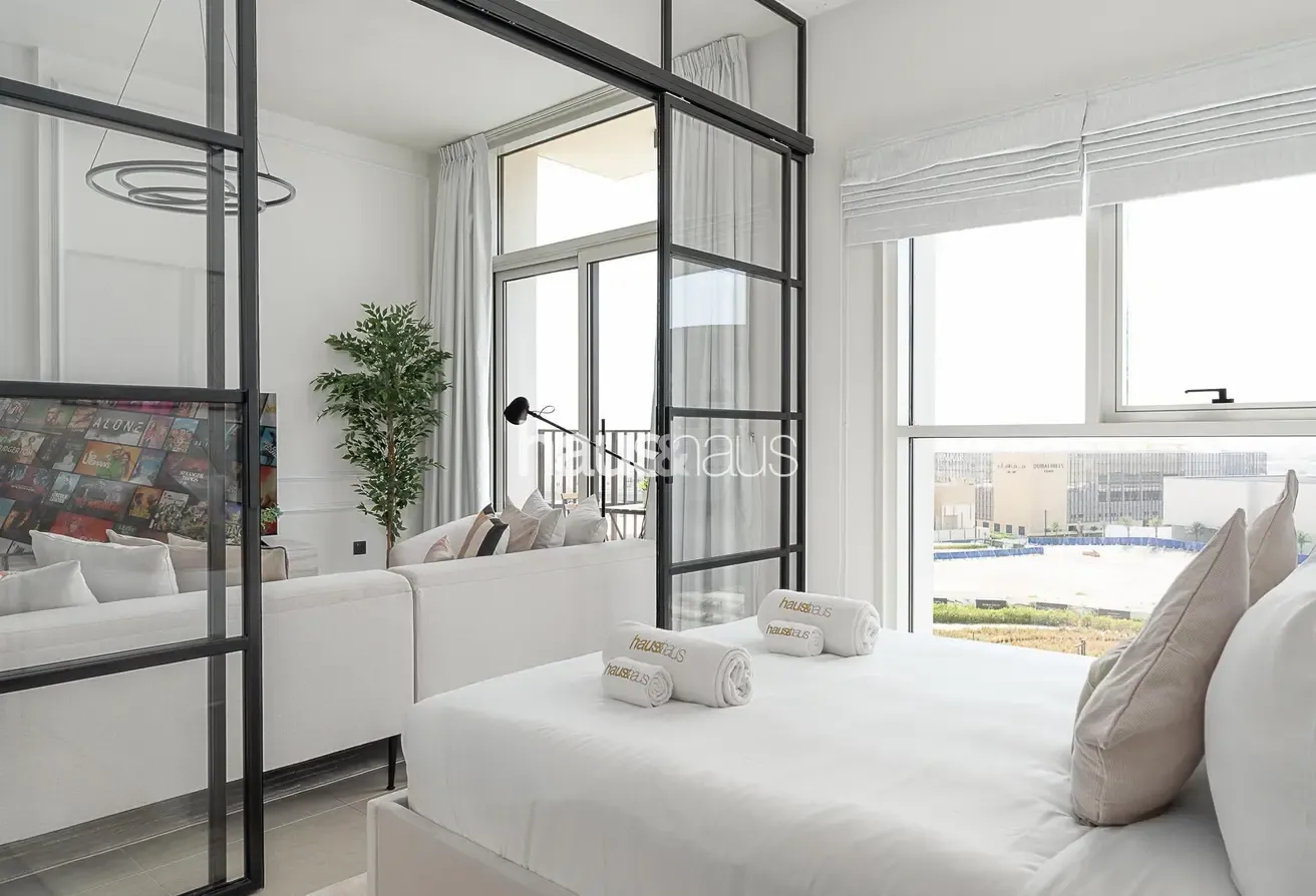 Cosy 2 BR | Chic City Lifestyle | Fully Fitted