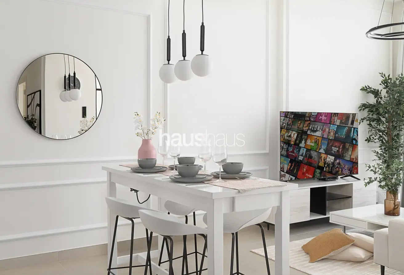 Cosy 2 BR | Chic City Lifestyle | Fully Fitted