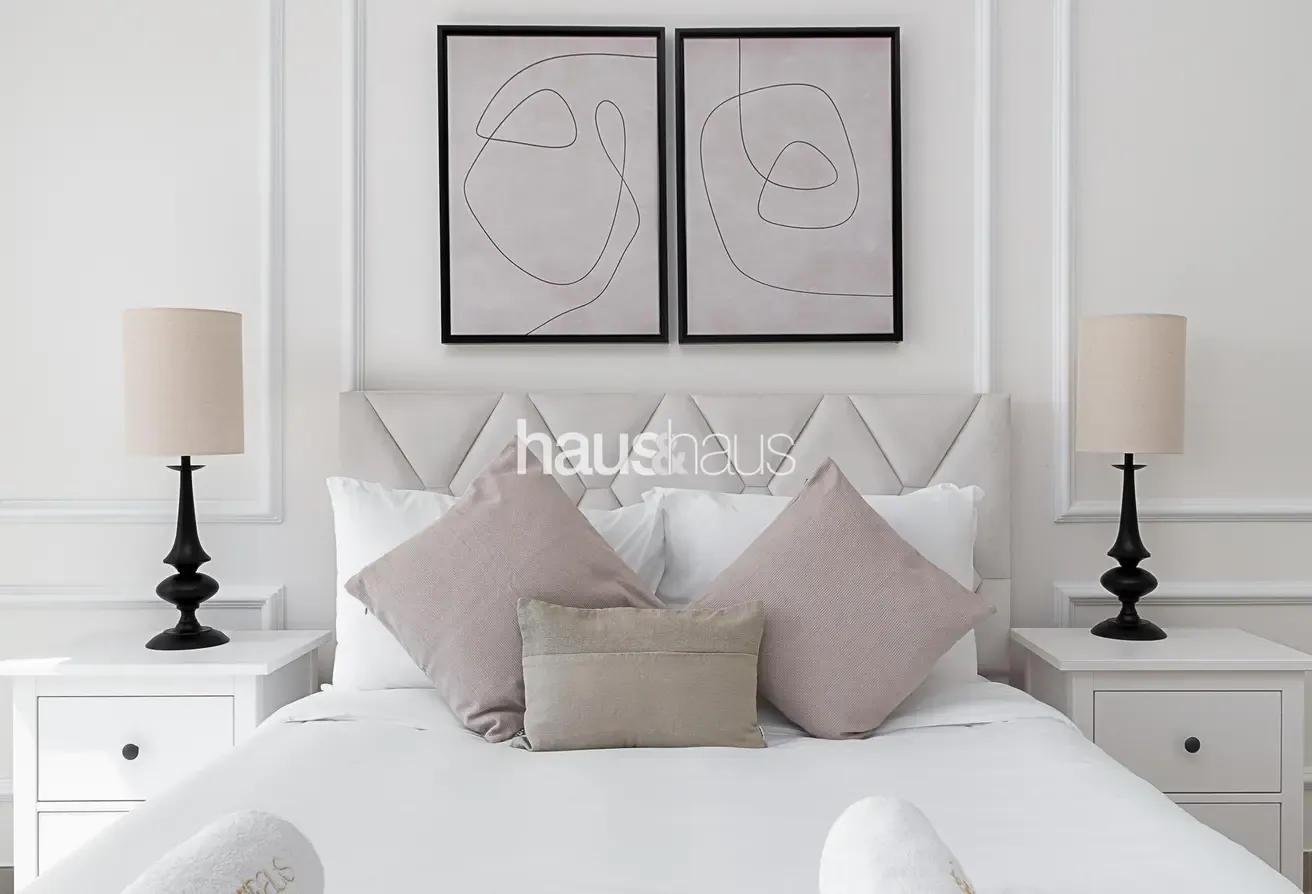 Cosy 2 BR | Chic City Lifestyle | Fully Fitted