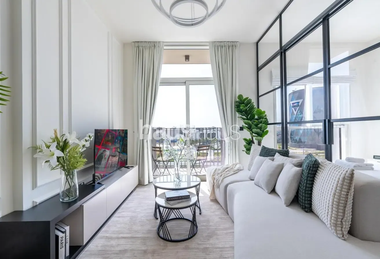 Near Mall | Well-Appointed Furnishings | Deluxe