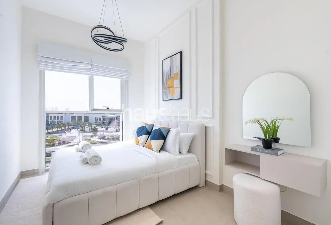 Near Mall | Well-Appointed Furnishings | Deluxe