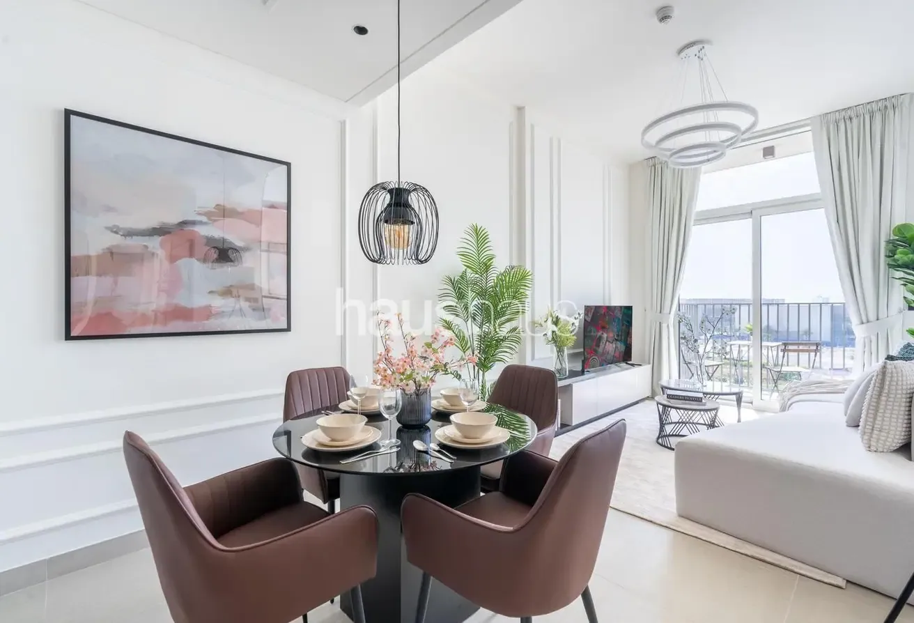 Near Mall | Well-Appointed Furnishings | Deluxe