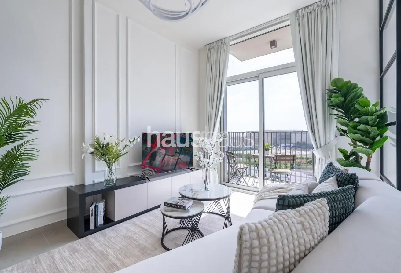 Near Mall | Well-Appointed Furnishings | Deluxe