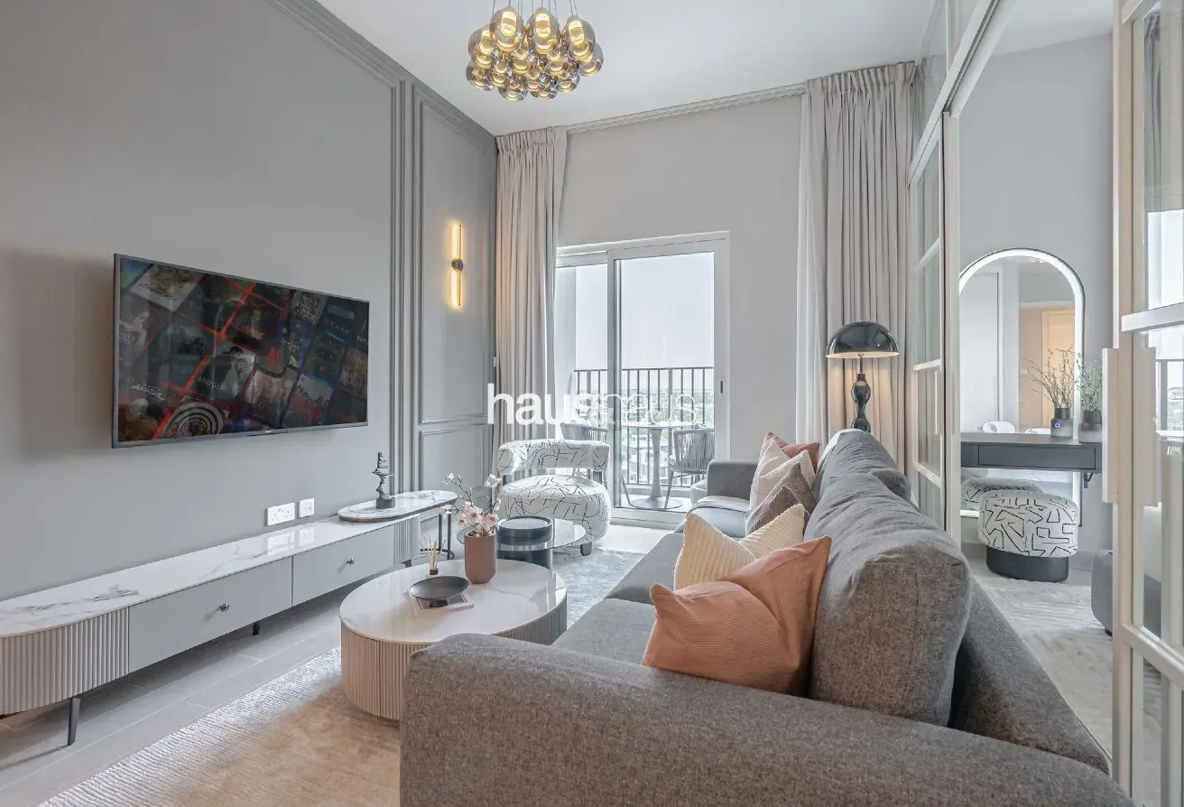 Luxurious 2BR | Pool and Golf Course View