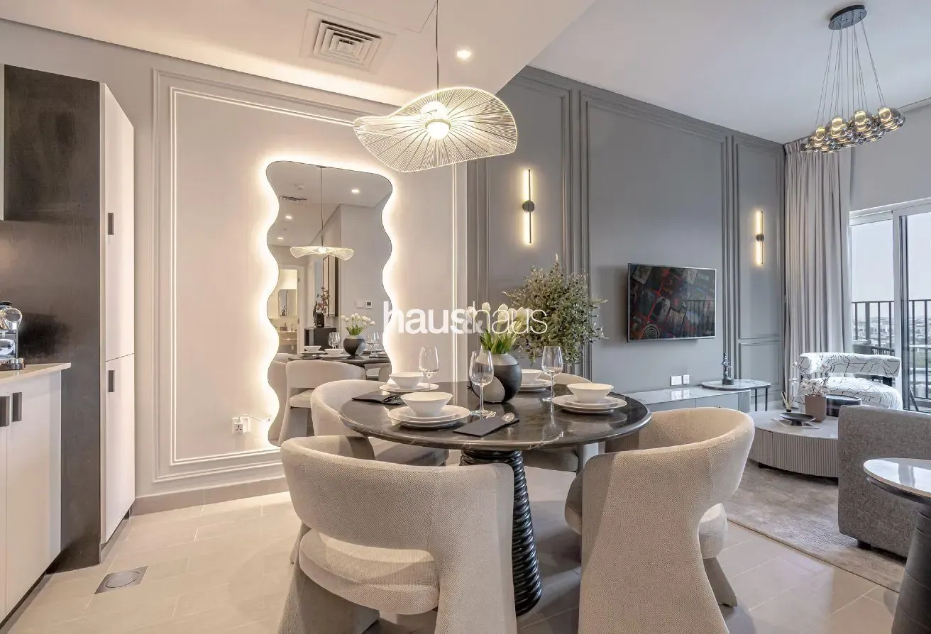 Luxurious 2BR | Pool and Golf Course View