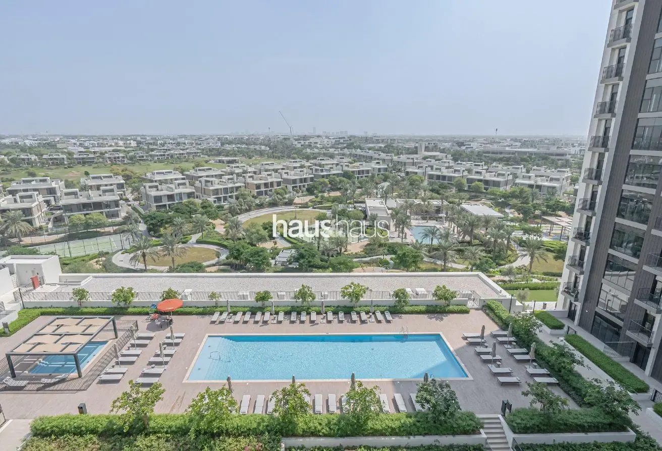 Luxurious 2BR | Pool and Golf Course View