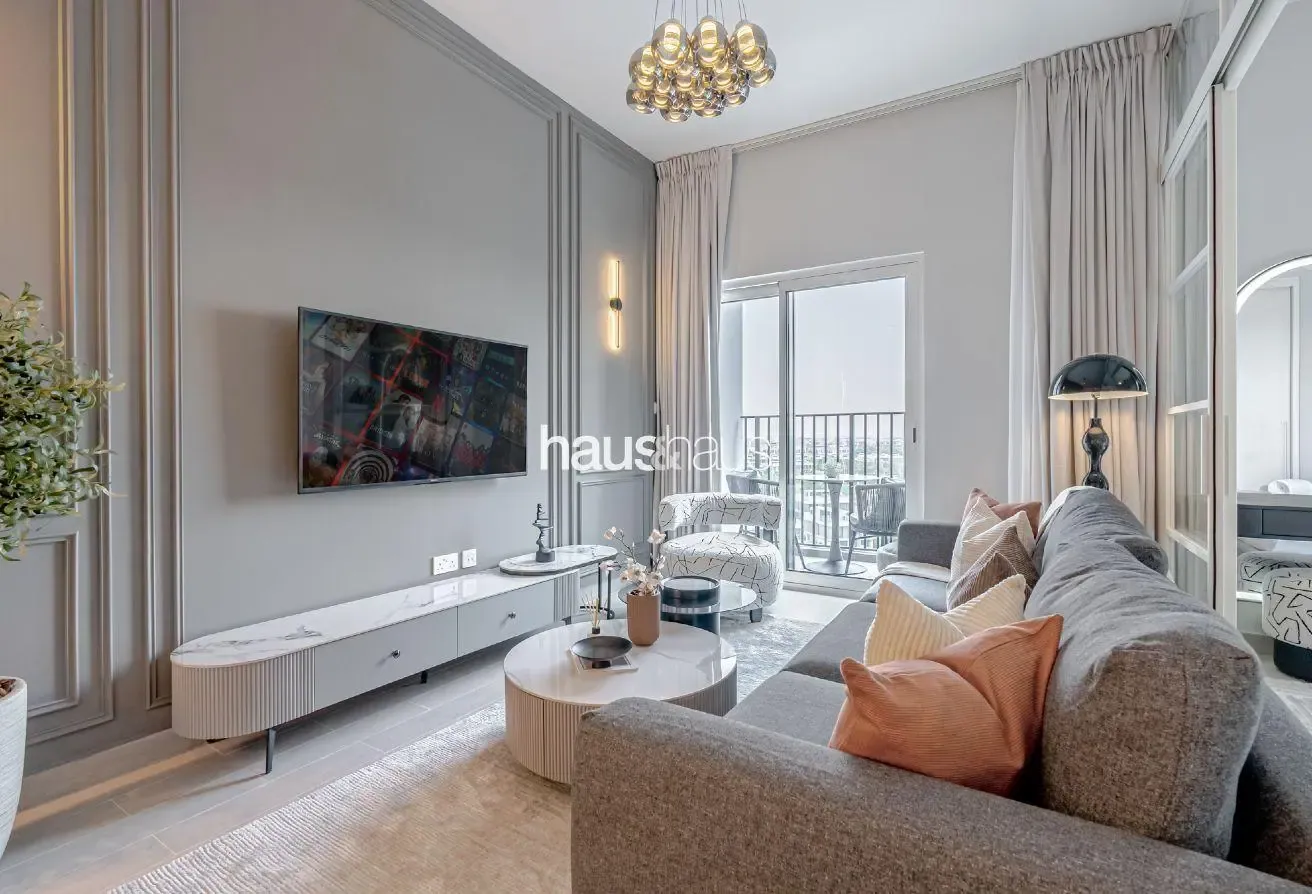Luxurious 2BR | Pool and Golf Course View