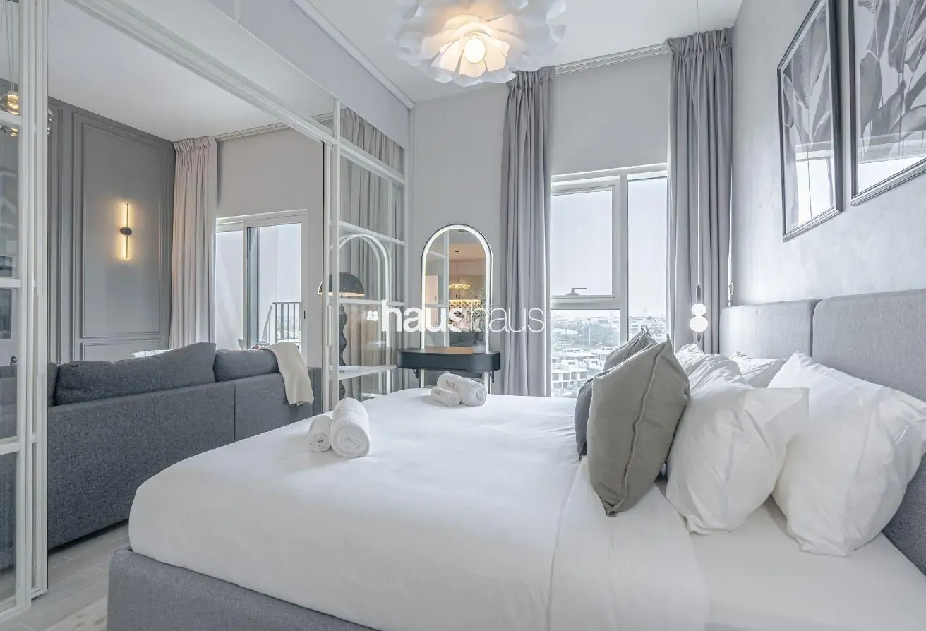 Luxurious 2BR | Pool and Golf Course View