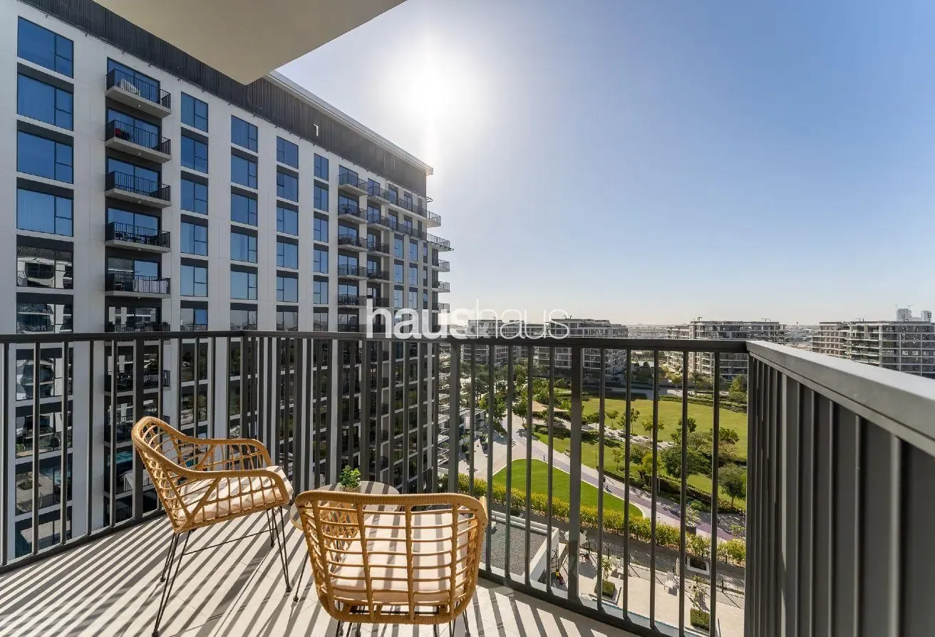 Spectacular Park and Pool View | Luxurious | Sleek